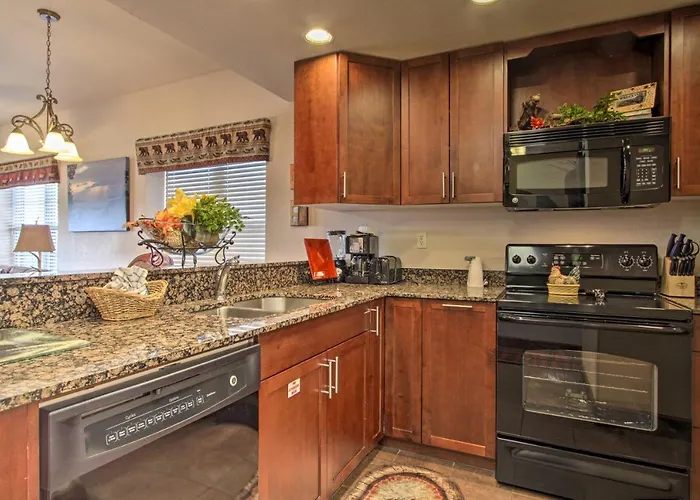 Pigeon Forge Condo Less Than 2 Mi To Attractions!