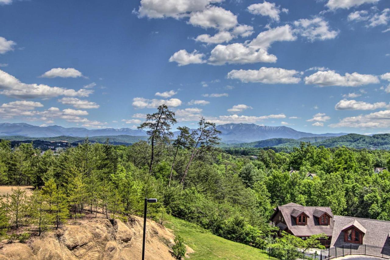 Less Than 2 Mi To Attractions! Apartment